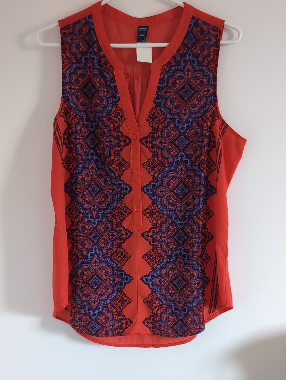 Old Navy Red Sleeveless Button-Front Blouse with Navy and Purple Geo Design